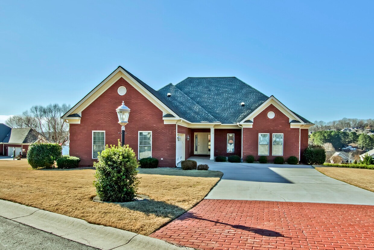 112 Sunali Ln, Loudon, TN 37774 House Rental in Loudon, TN