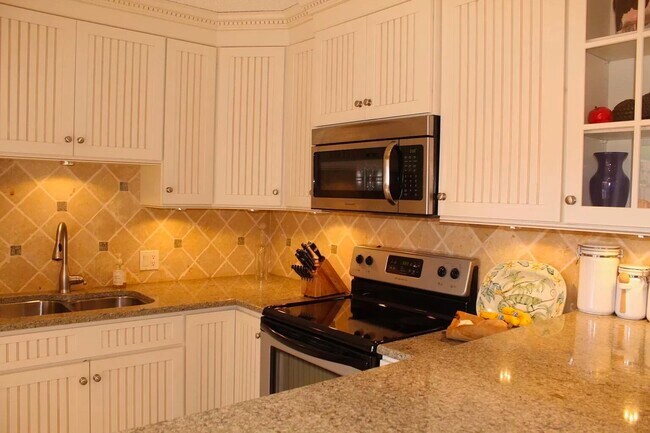 Foto del edificio - 5678 SE Riverboat Dr