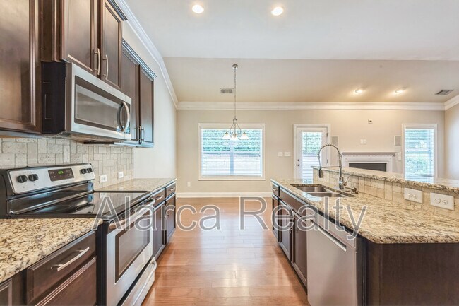 Building Photo - 1016 Ridgehaven Rd