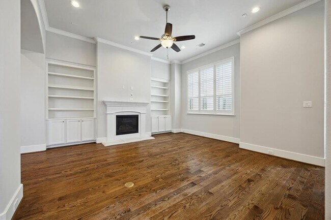 Foto del edificio - 5644 Larkin St