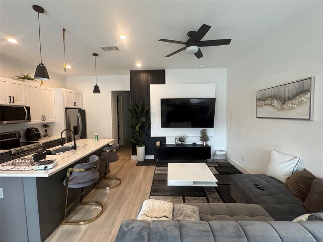 Foto del edificio - 3549 Amos St