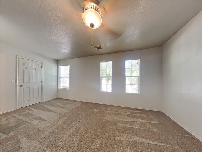 Building Photo - 16859 Mammoth Springs Dr
