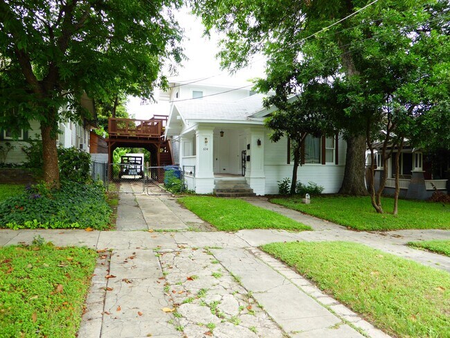 Building Photo - Studio loft in Alta Vista