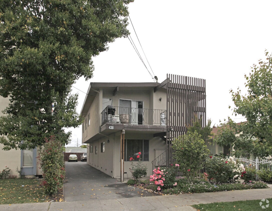 Primary Photo - 438 Vera Ave