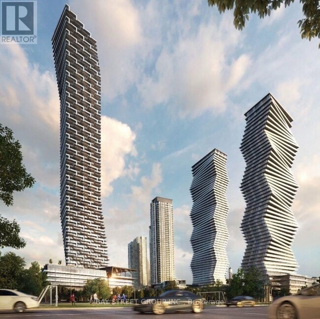Building Photo - 448 Burnhamthorpe Rd W