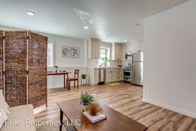 Building Photo - 1 br, 1 bath House - 21 SW Meade St Unit #B
