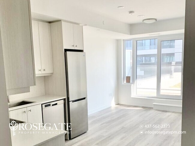 Photo du bâtiment - Modern 1-Bedroom Condo with Balcony, Internet & Parking in Downtown Kitchener