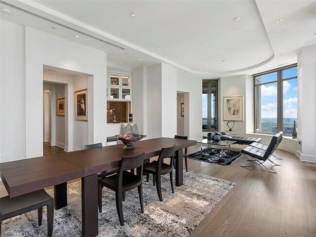 Foto del edificio - 3376 Peachtree Rd NE