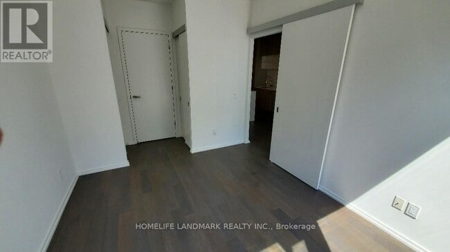 Building Photo - 5-1205 Soudan Ave