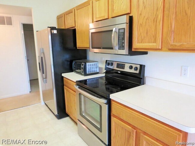 Building Photo - 510 Dockside Cir