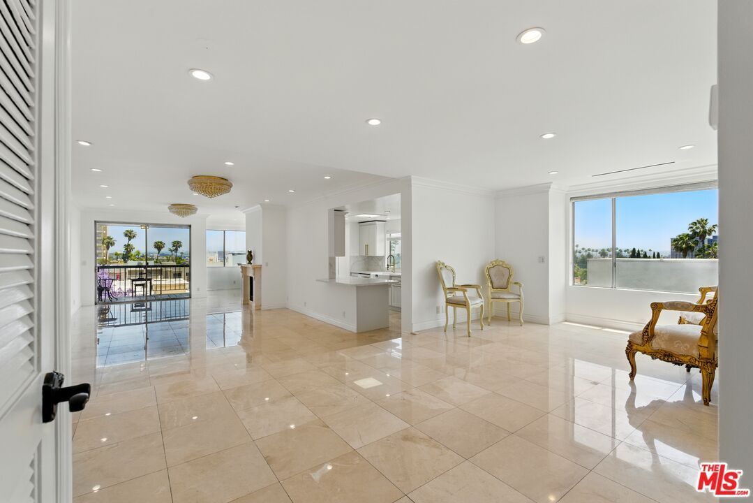 Foto principal - 321 N Oakhurst Dr