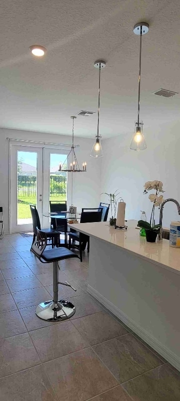 Foto del edificio - 2058 Derwent Dr