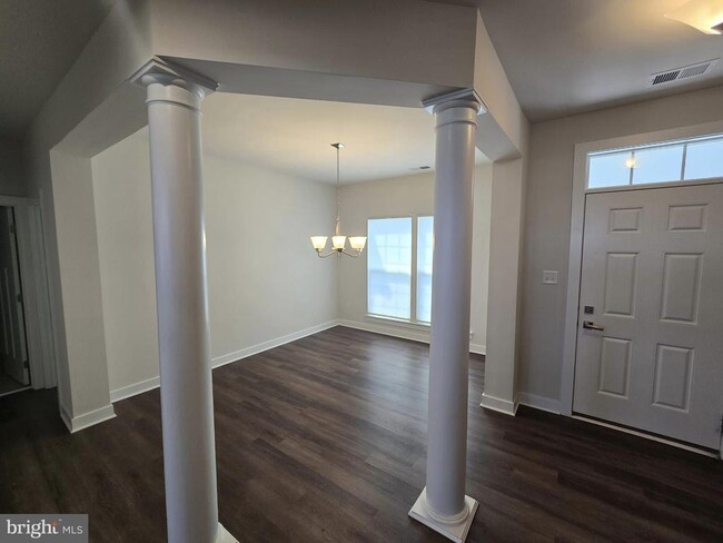Building Photo - 27706 Hatteras Dr