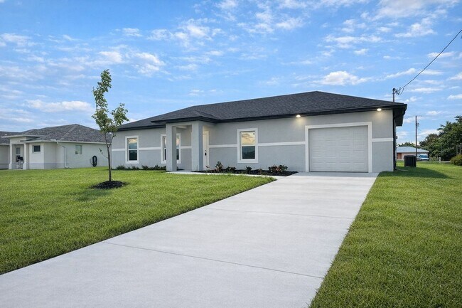 Foto del edificio - 3603 NE 19th Ave