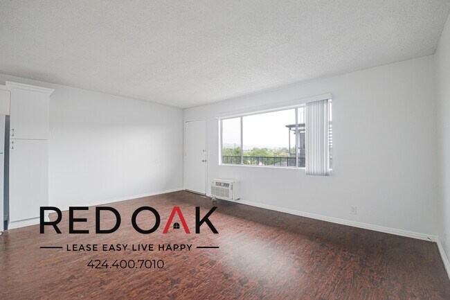 Building Photo - 7466 Rosemead Blvd