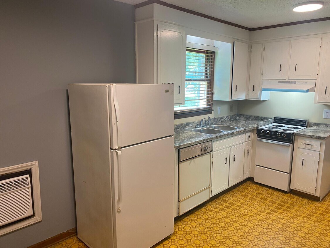 Foto principal - 1020 3rd St SE