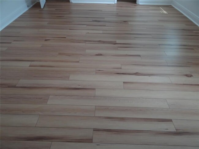 Foto del edificio - 4052 River Bank Way