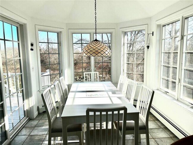 Foto del edificio - 123 Border Ave