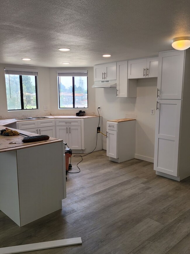 Building Photo - Ventura - Ground floor level 2+1 apartment with 1-car garage