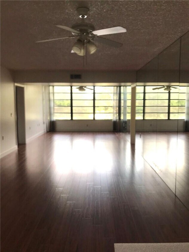 1709 Whitehall Dr Unit 205, Davie, FL 33324 Condo for Rent in Davie