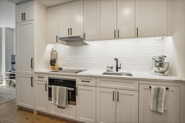 Foto del edificio - Fabulous 1 Bed/1 Bath condo at The Avidian in Navy Yard!