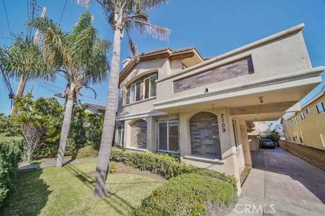 Foto del edificio - 2109 Vanderbilt Ln