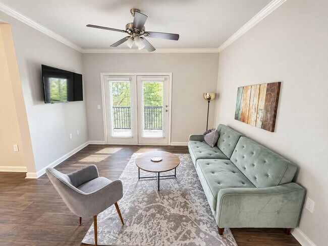 Foto del edificio - 5701 Saratoga Blvd