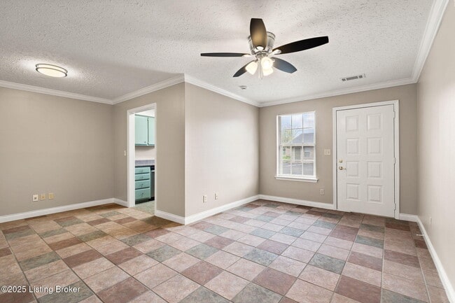 Building Photo - 703 Victoria Ct
