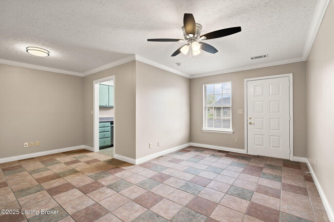 Building Photo - 709 Victoria Ct