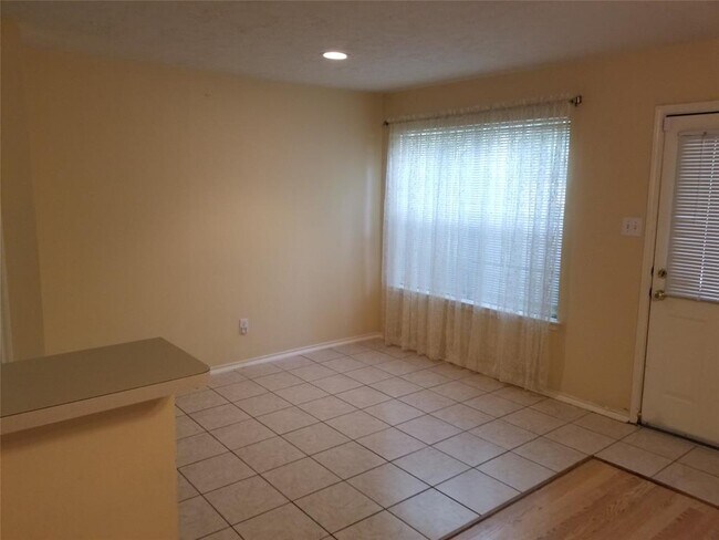 Building Photo - 127 Anise Tree Pl