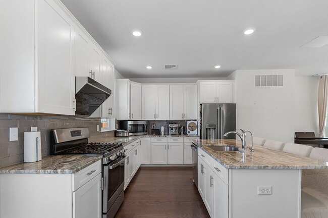 Building Photo - 34 Colgate Dr