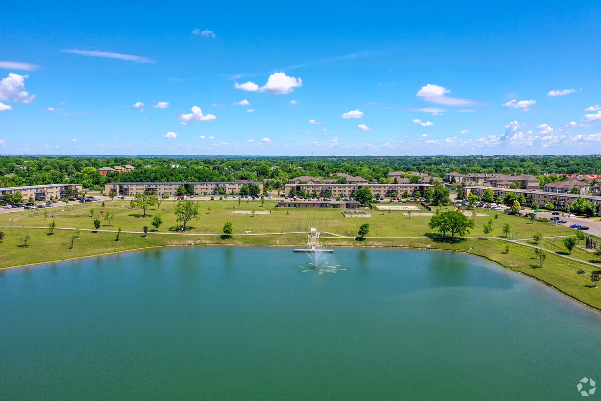 Primary Photo - Lakota Lake Apartments