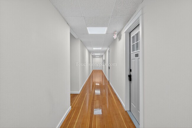 Foto del edificio - 4938 SE Foster Rd