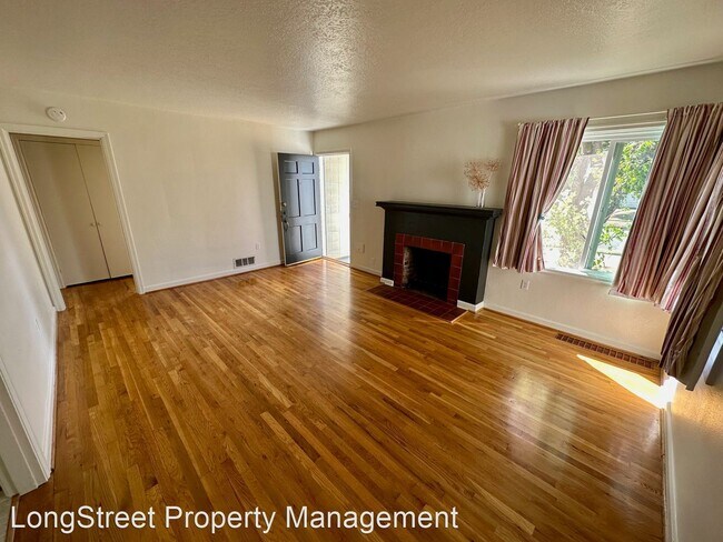 Building Photo - 2 br, 1 bath House - 3308 NE 88th Ave