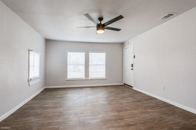 Foto del edificio - 3 br, 2 bath House - 410 W Avenue F