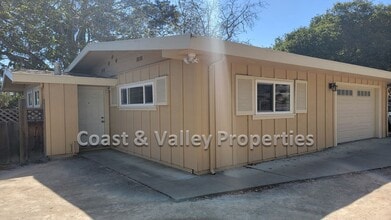 Building Photo - 214 Wildwood Way