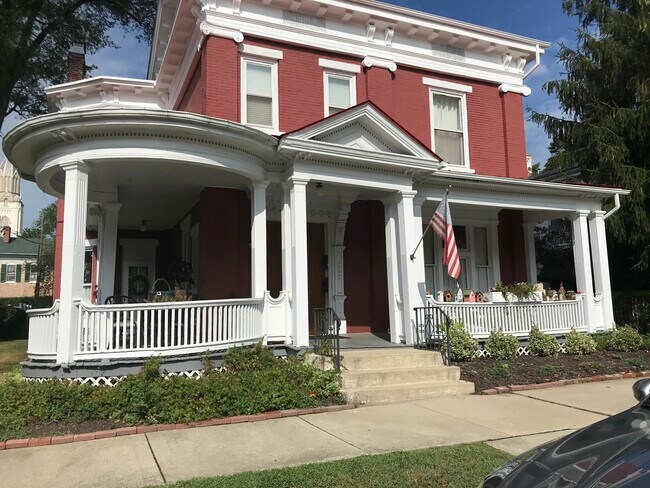 Hogar - 510 N Wayne St