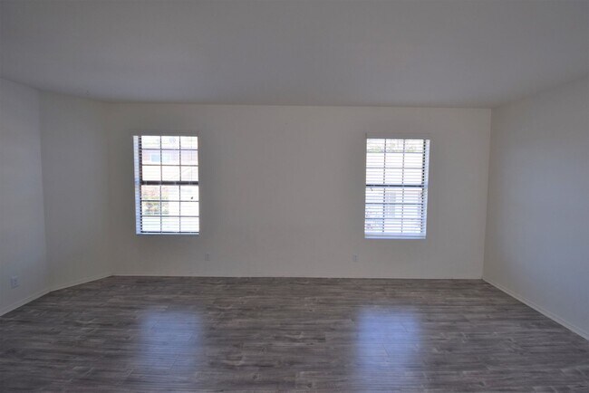 Foto del edificio - 24822 Walnut St