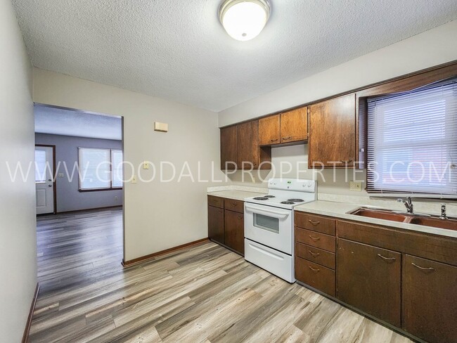 Building Photo - Cozy 2 bedroom duplex in Ankeny