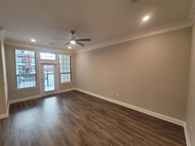 Foto del edificio - 2111 Austin St