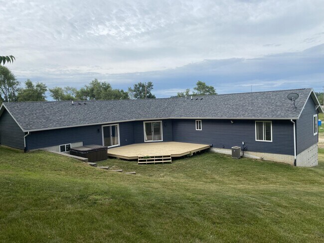 Foto del edificio - 2910 Otis Rd SE