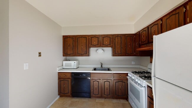 Building Photo - 3257 Bolgos Cir