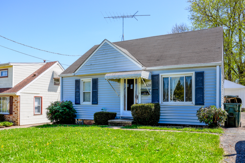 Foto principal - 1628 28th St NE