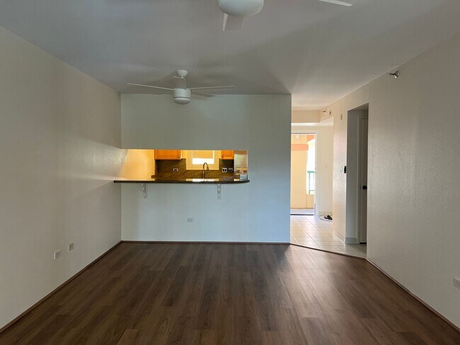 Building Photo - Country Club Village - 2 bedrooms, 2 baths...
