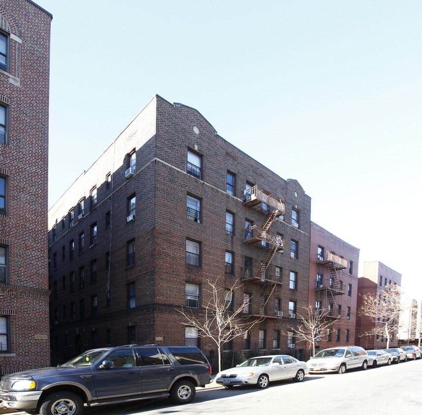 3551 94th street Apartments in Jackson Heights, NY