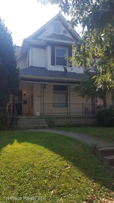 Primary Photo - 2240 N 4th St