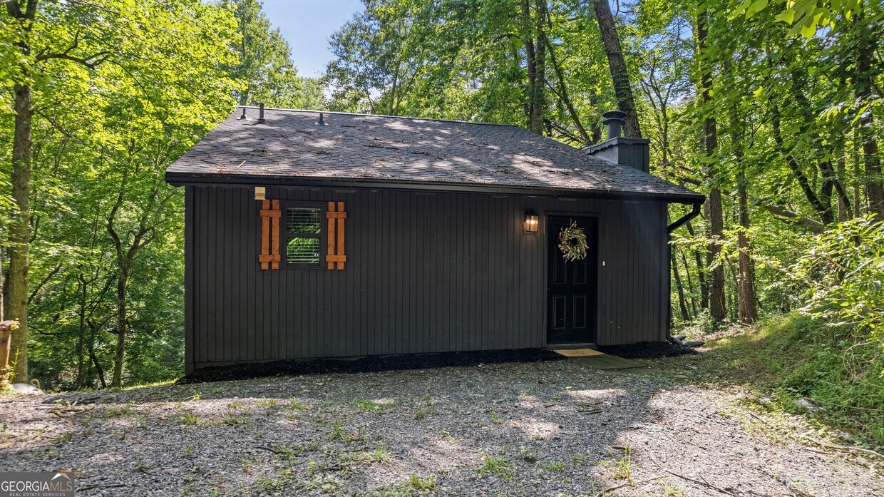 Primary Photo - 1147 Martin Dr