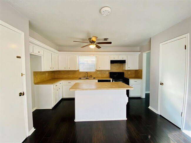 Building Photo - 5126 Eagle Trail Dr