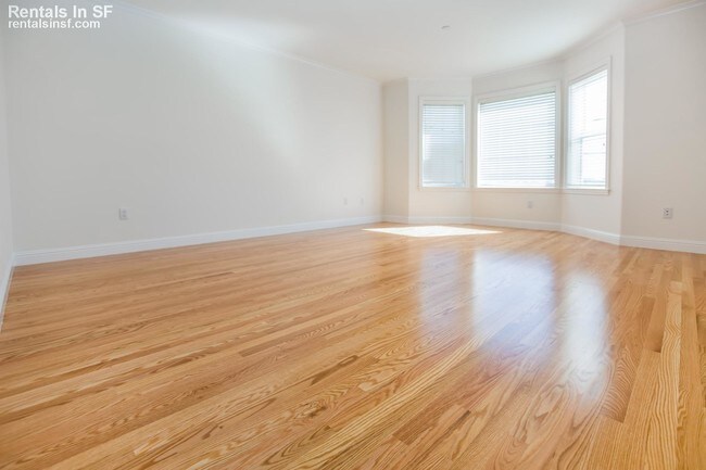 Building Photo - 725 Taraval St