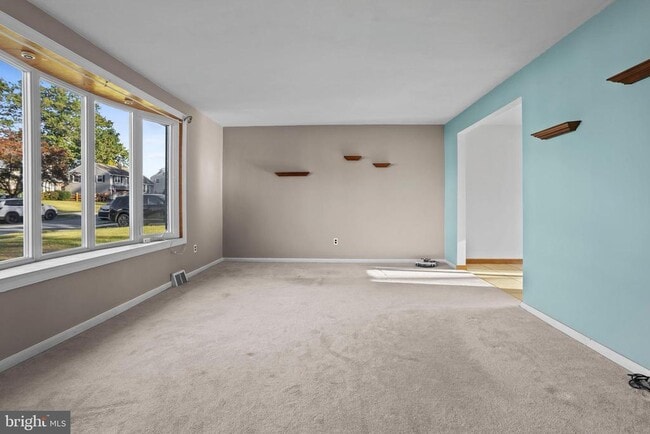 Building Photo - 18 Cobblestone Ln